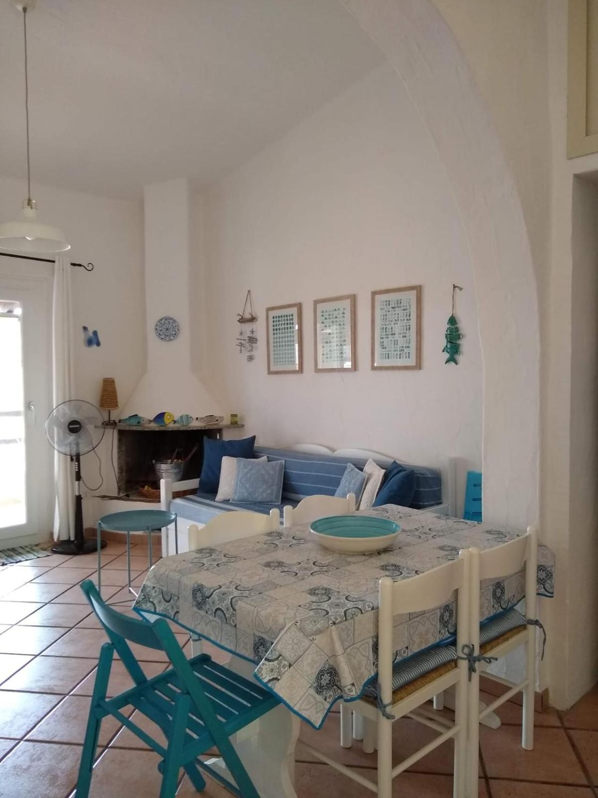 Capo Blu - Santa Margherita Di Pula Villa Eksteriør billede